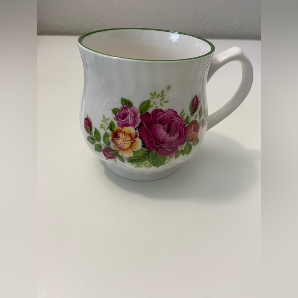 Made In ENGLAND CHINA COTTAGE ROSE Tea/ Coffee MUG